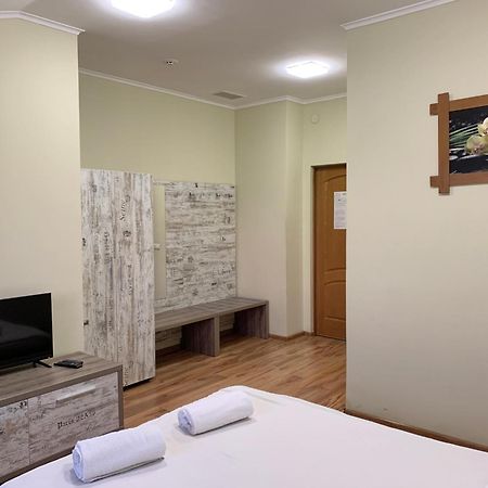 Budget Hotel Ekotel Lviv Exteriör bild