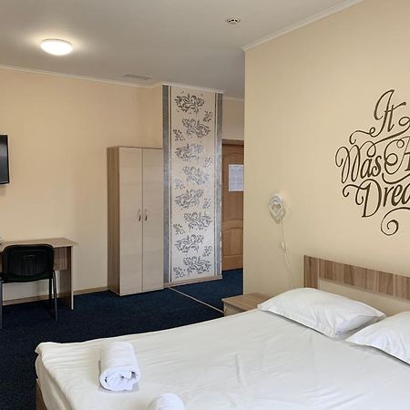 Budget Hotel Ekotel Lviv Exteriör bild