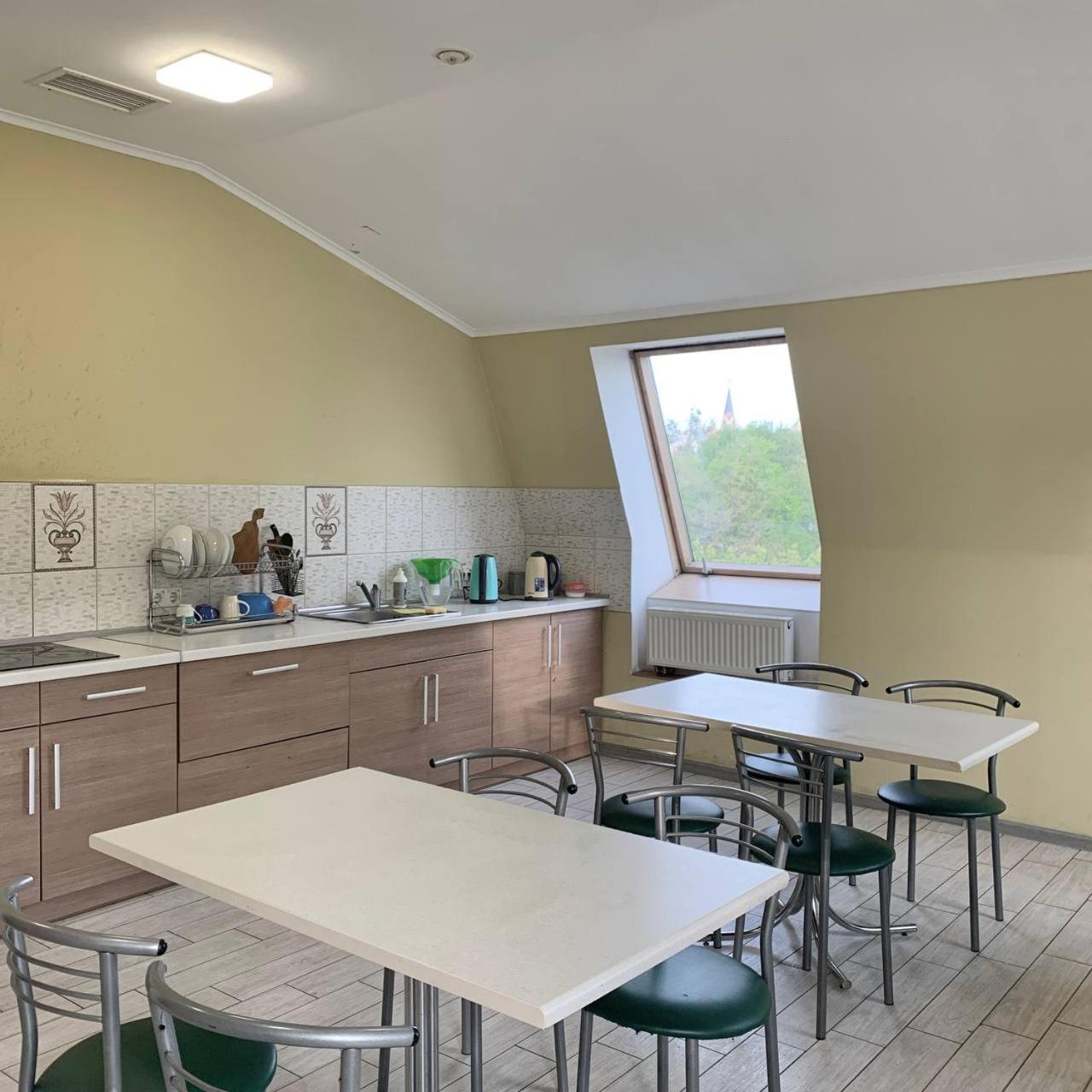 Budget Hotel Ekotel Lviv Exteriör bild