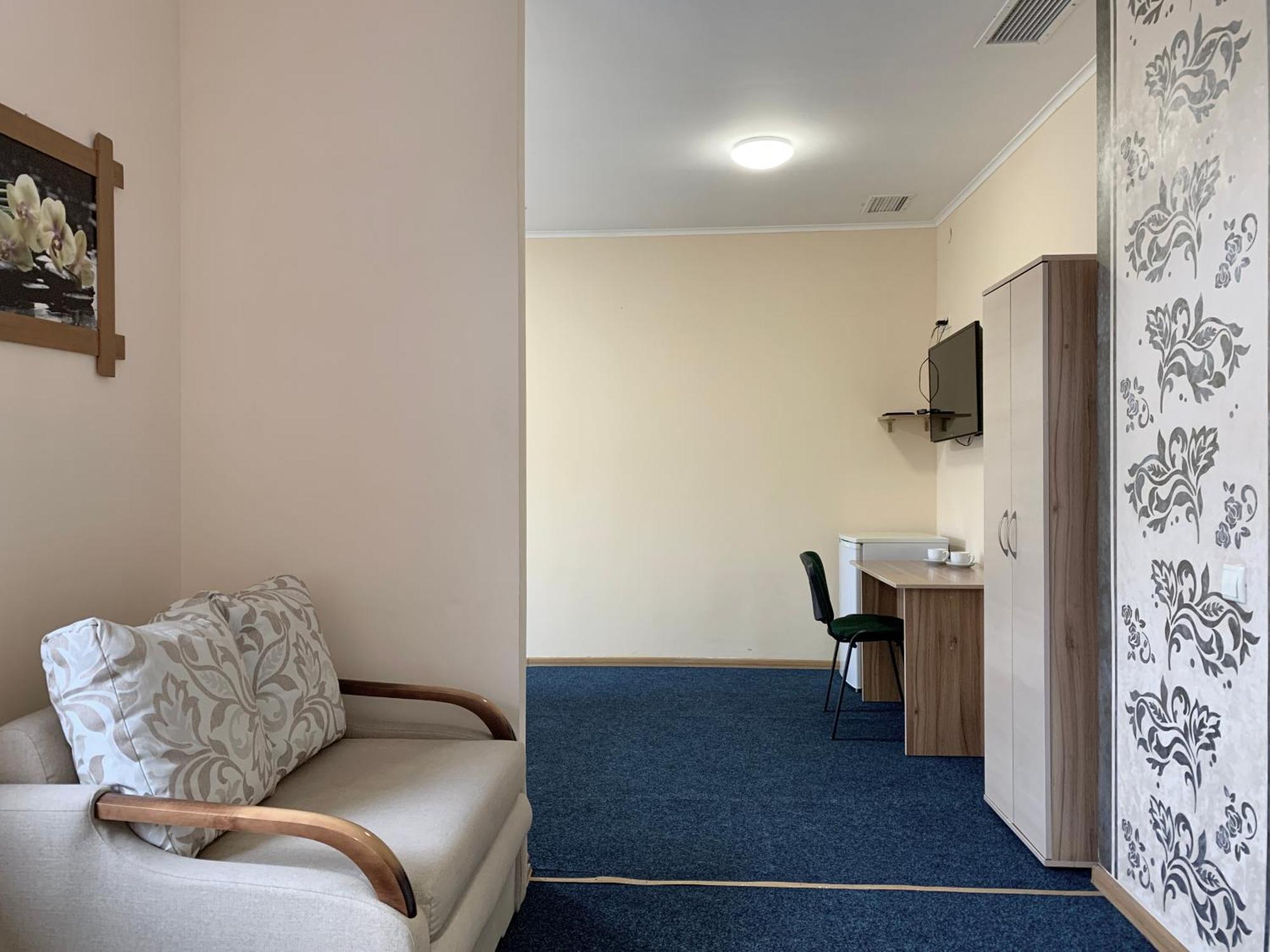 Budget Hotel Ekotel Lviv Exteriör bild
