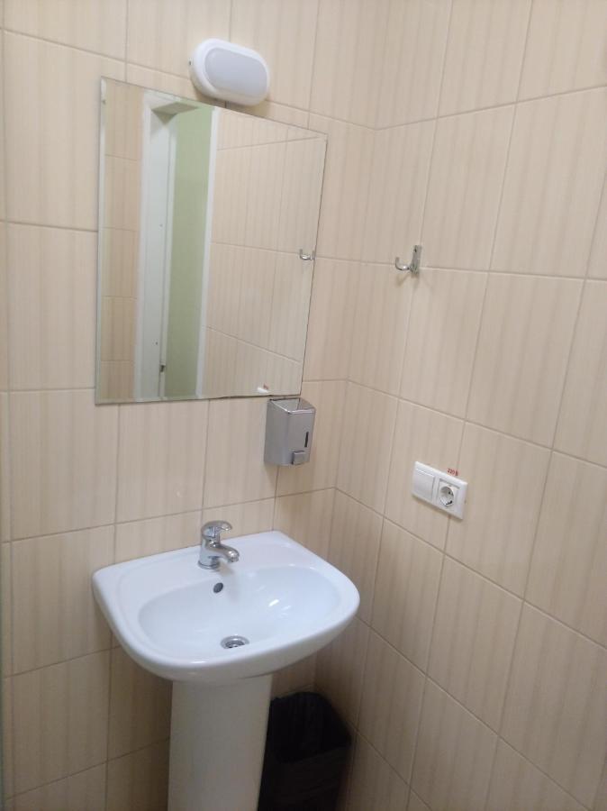 Budget Hotel Ekotel Lviv Exteriör bild